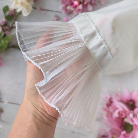 Elegant White Ruffled Blouse Topper - Picture 2 of 8